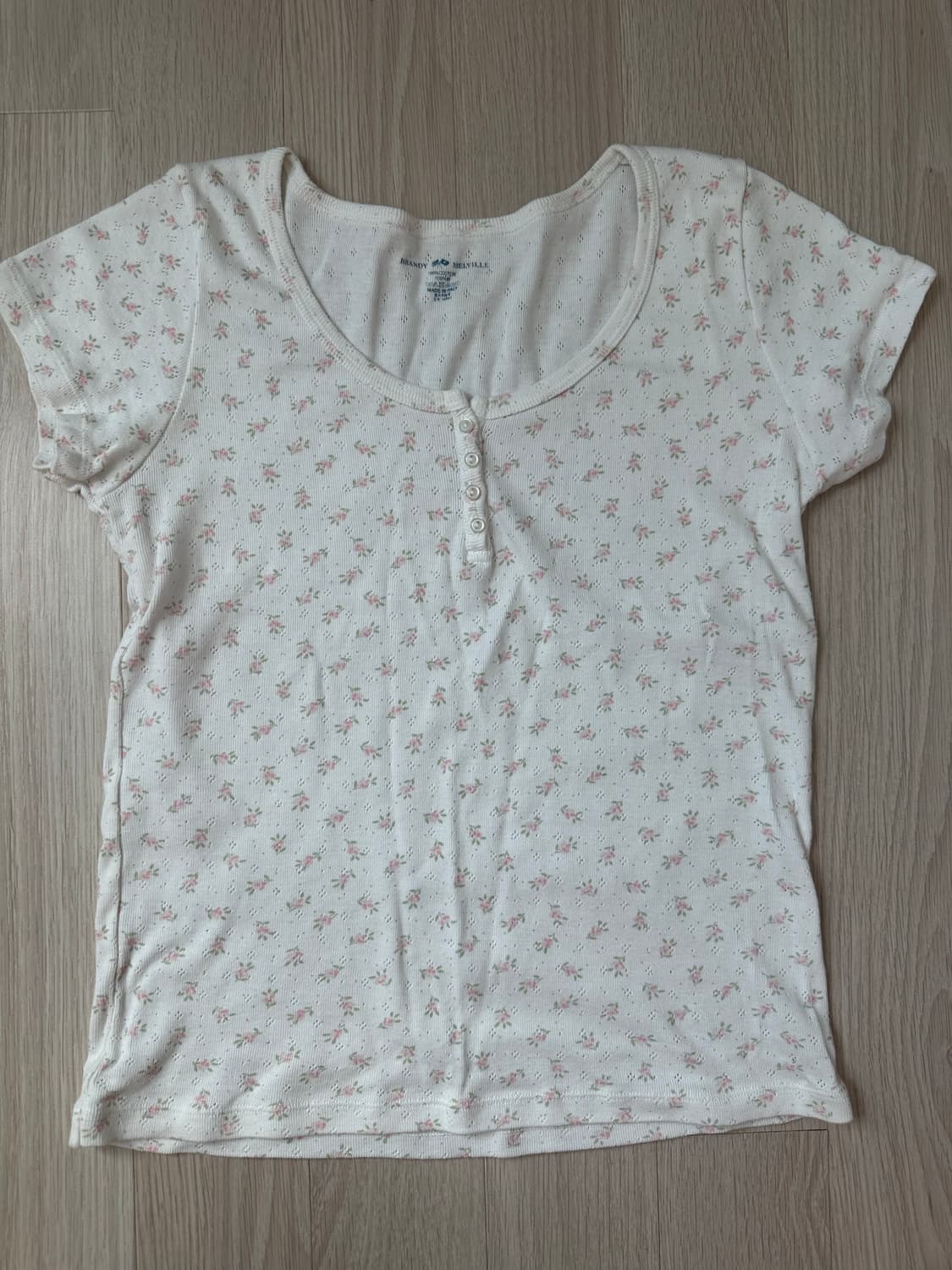 브랜디멜빌 반팔 ZELLY 플로랄 아일렛 헨리넥 티셔츠 상품이미지2