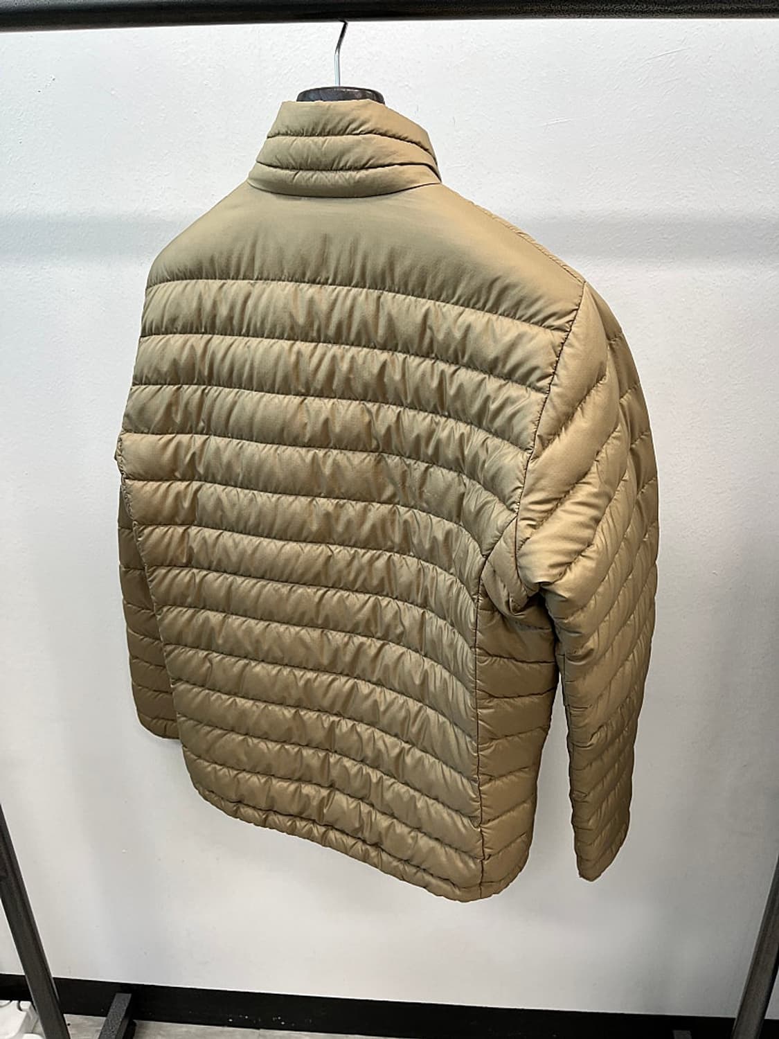 100) 파타고니아 경량 다운패딩  상품이미지7