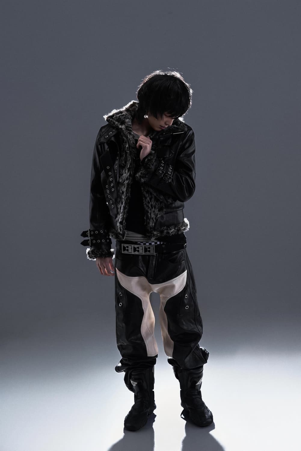 투톤 레더 믹스 바이커 팬츠 상품이미지2