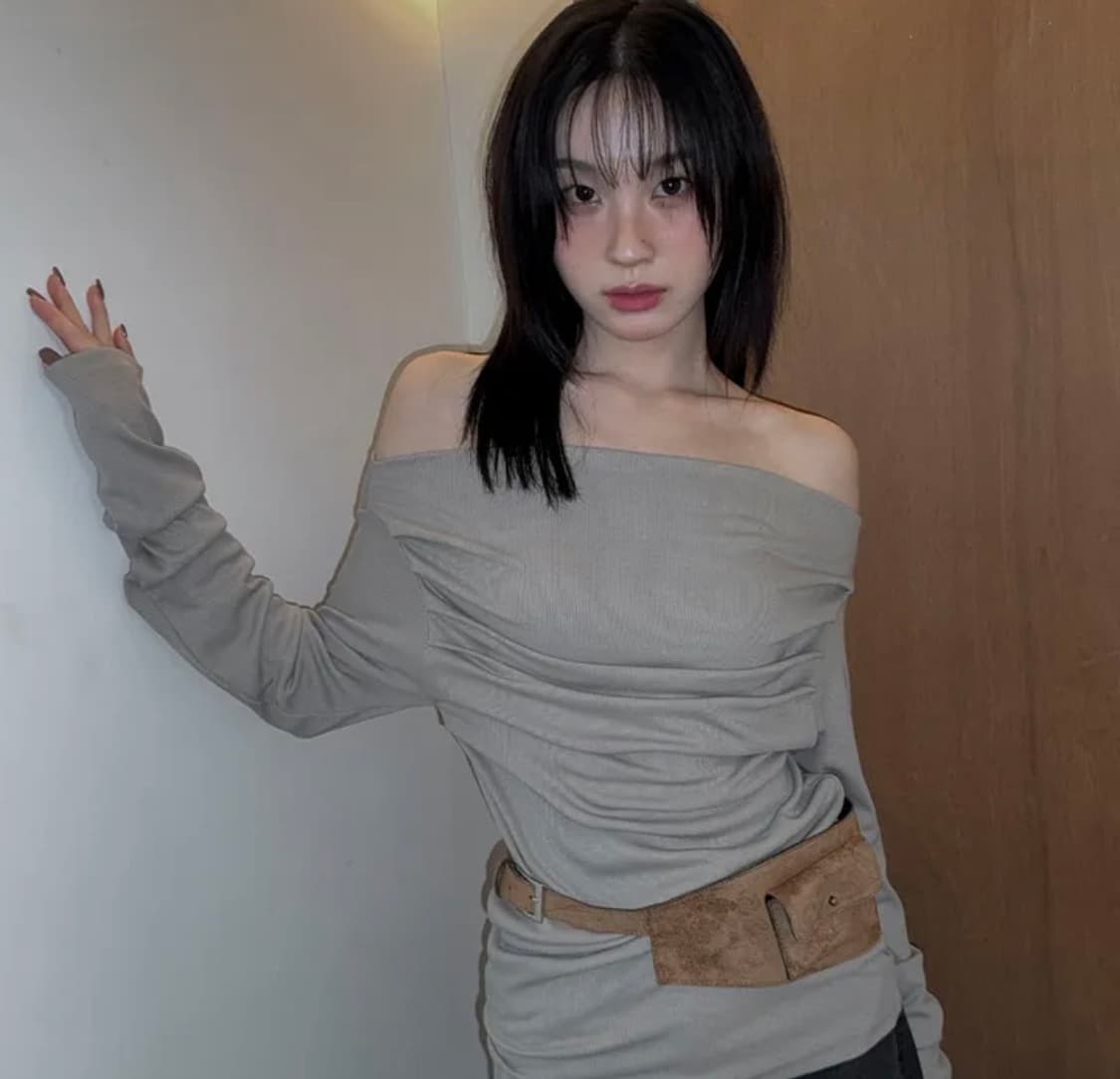 드레이핑 골지 오프숄더 롱슬리브 티셔츠 베이지 상품이미지1
