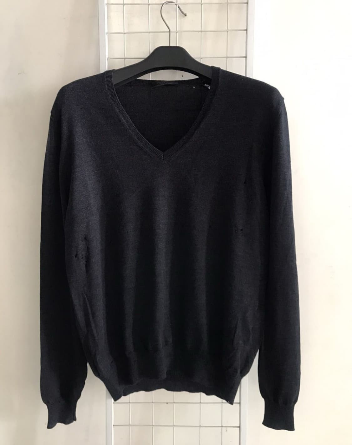 Prada distressed neck wool knit 상품이미지1