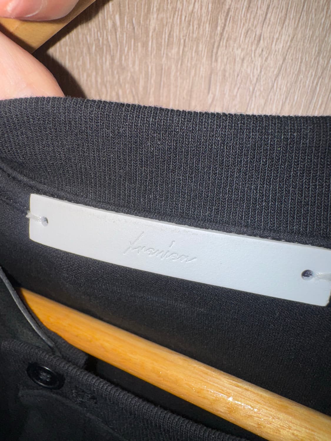 이레니사 레더탭 크루넥 티셔츠 2사이즈 블랙 THE TOKYO 별주 상품이미지5