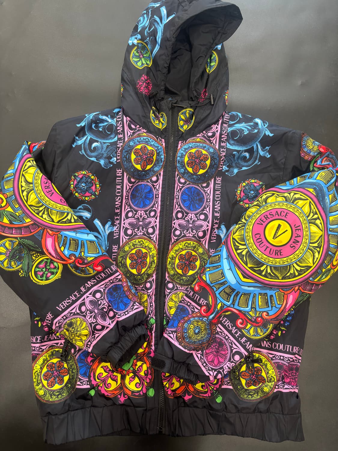 베르사체 진 쿠튀르 바로크 바람막이 후드 자켓  상품이미지1