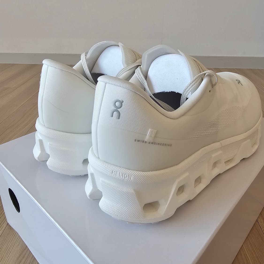 290 새제품) ON 온 러닝 X PAF 파프 클라우드 몬스터 하이퍼 상품이미지4