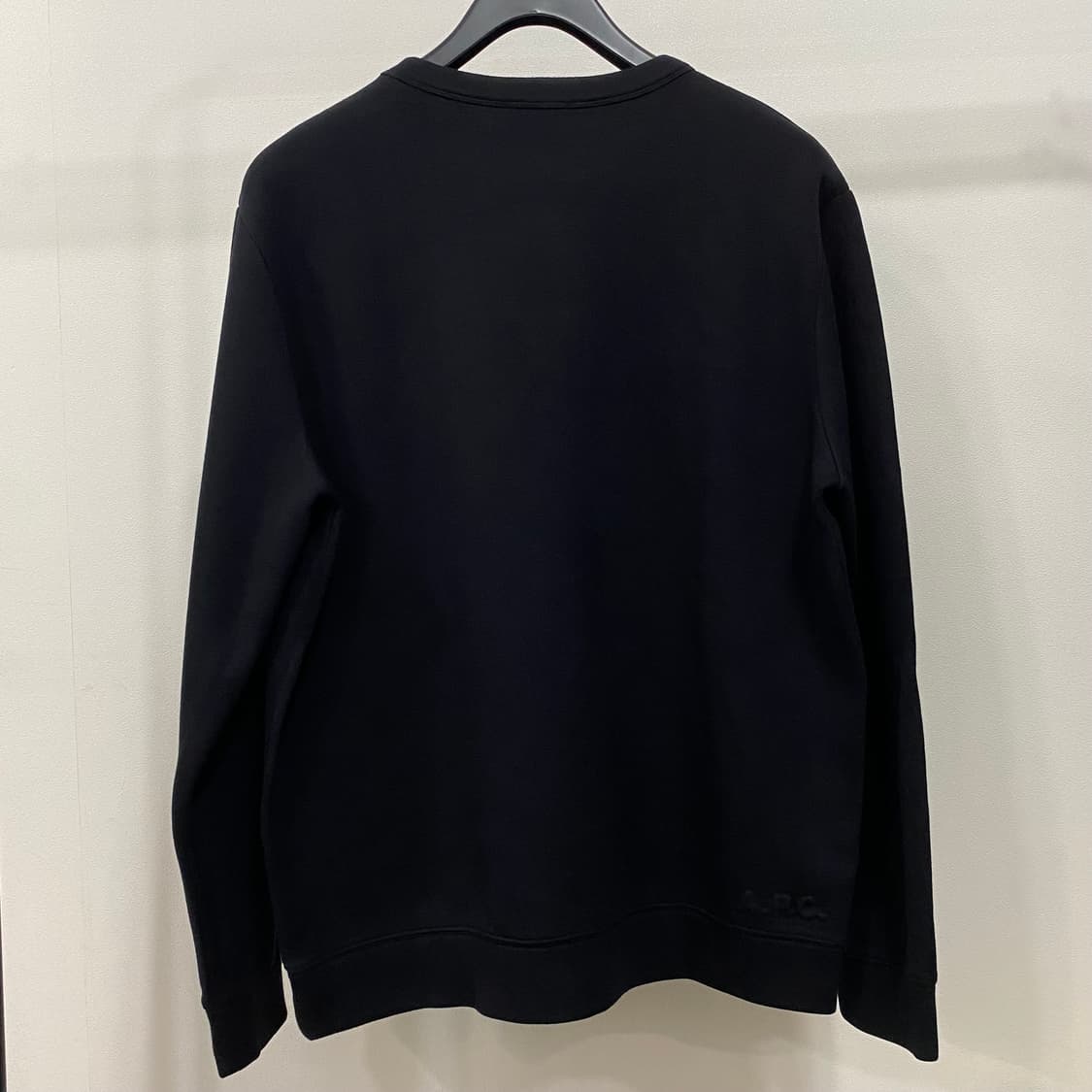 APC 아페쎄 네오프렌 맨투맨 블랙 상품이미지2