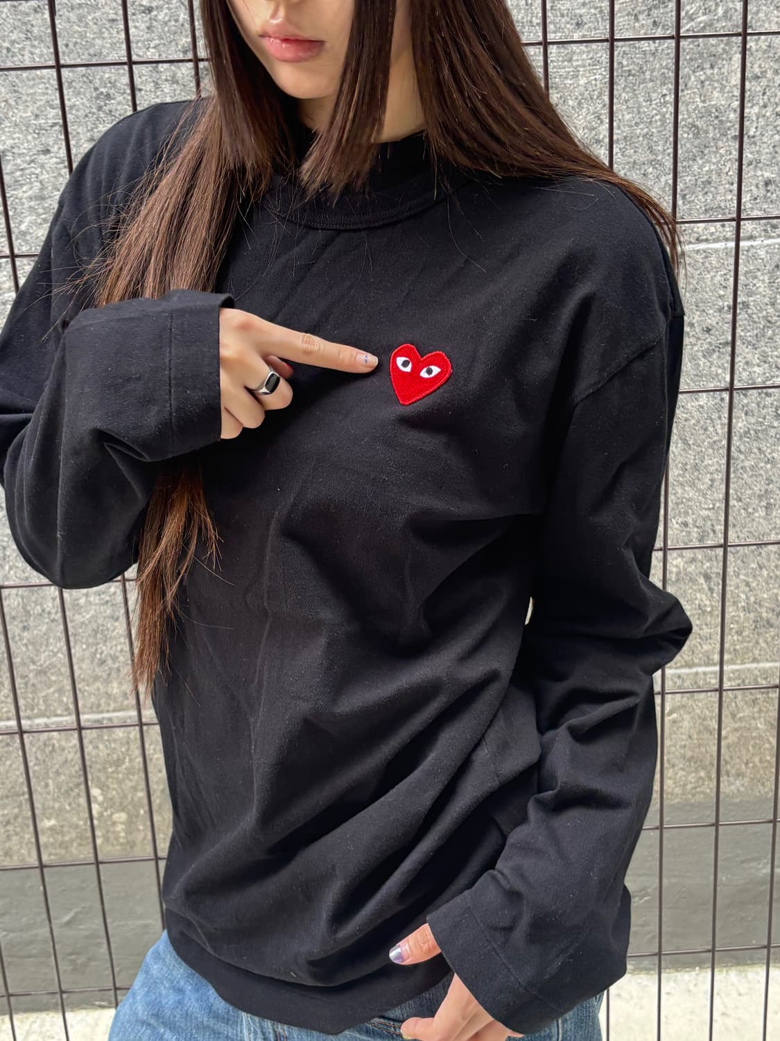 꼼데가르송 플레이 블랙 하트 긴팔티 상품이미지2