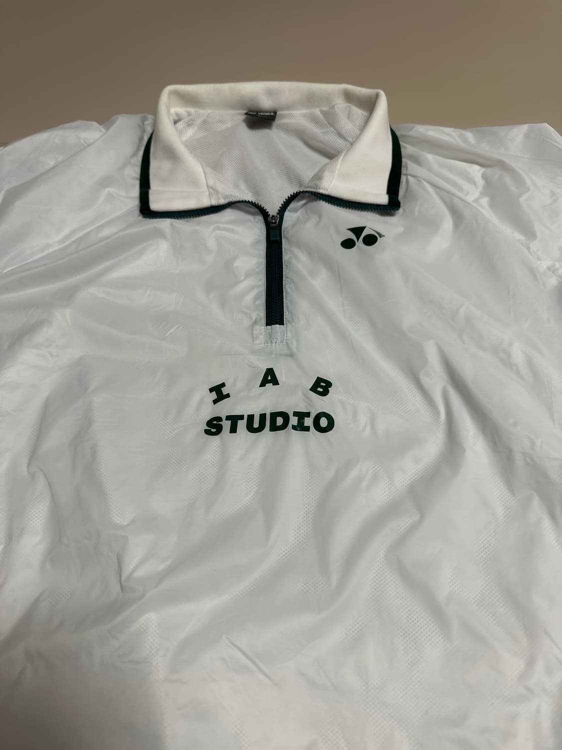 아이앱 스튜디오 x 요넥스 우븐 풀오버 풀오버 화이트 상품이미지8