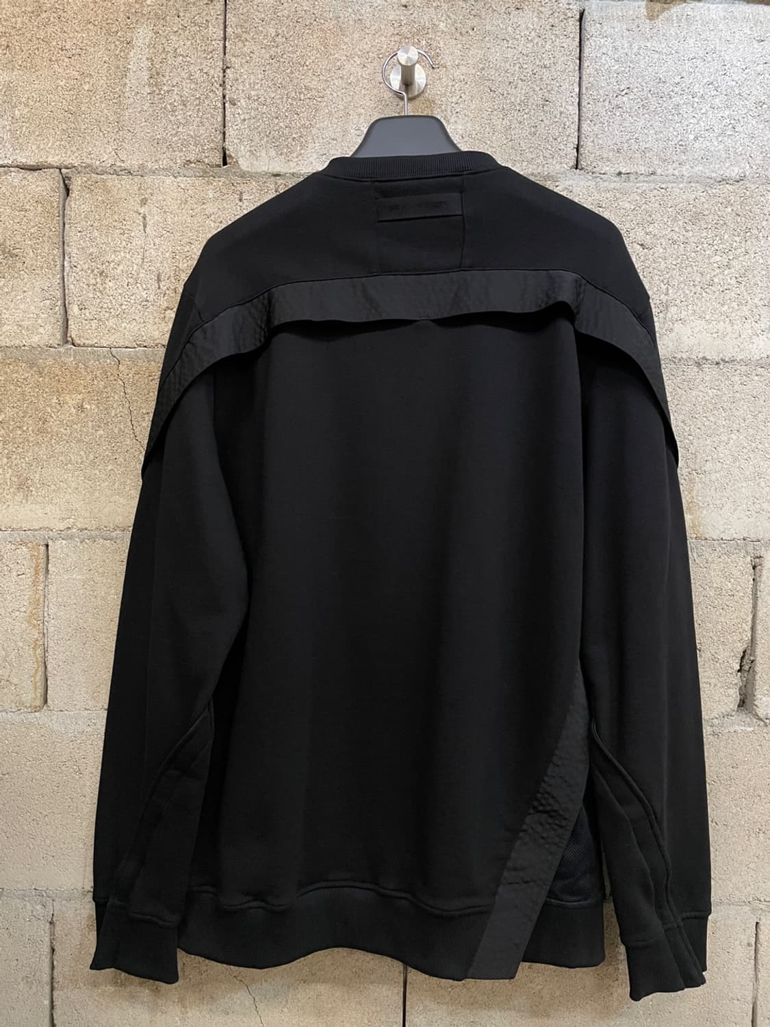 1017 알릭스 9SM 크루넥 맨투맨 상품이미지5