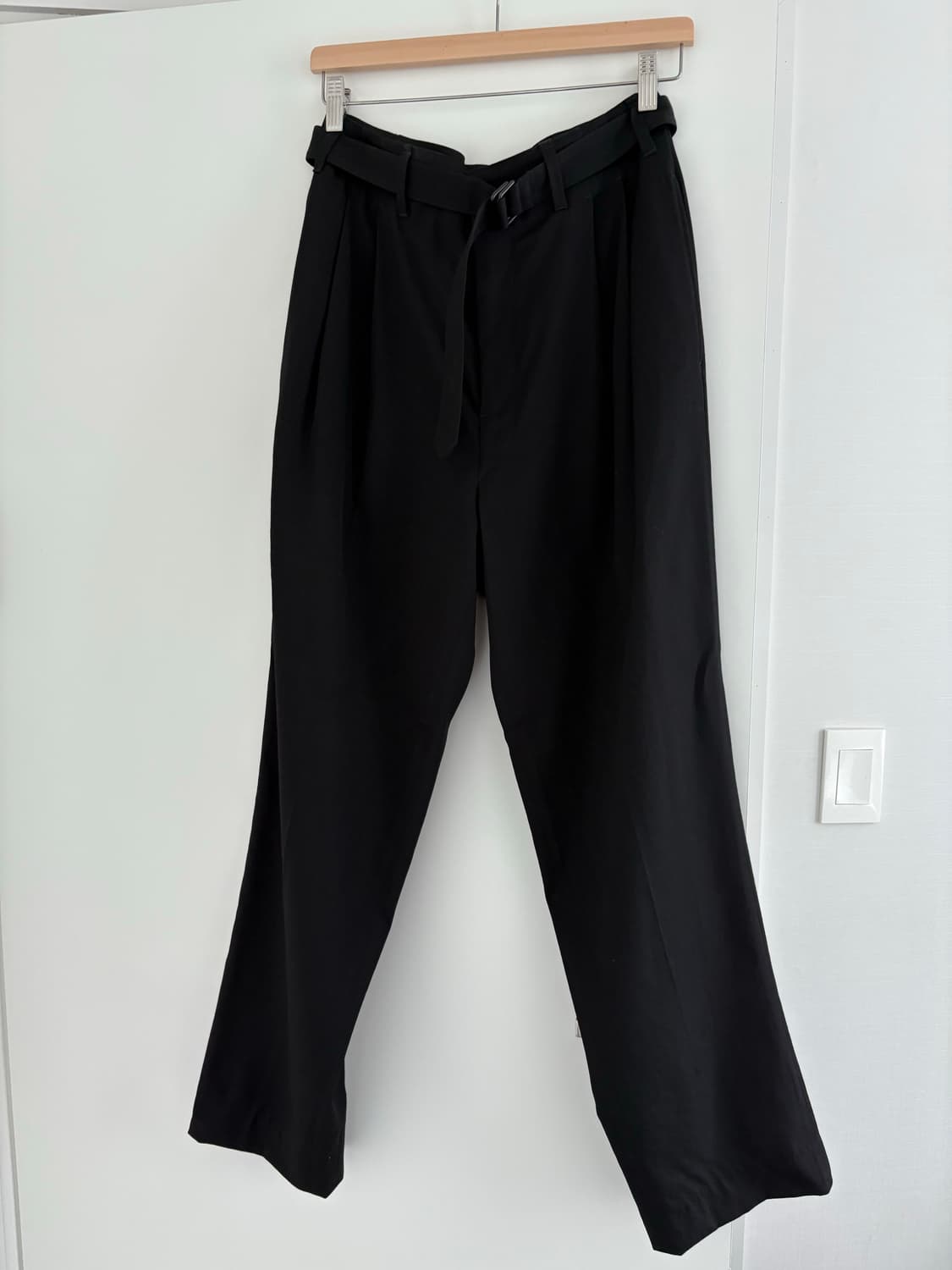 르메르 19fw 벨티드 팬츠 블랙 상품이미지1