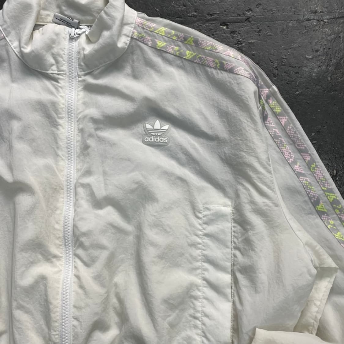 100 아디다스 크롭 바람막이 상품이미지2