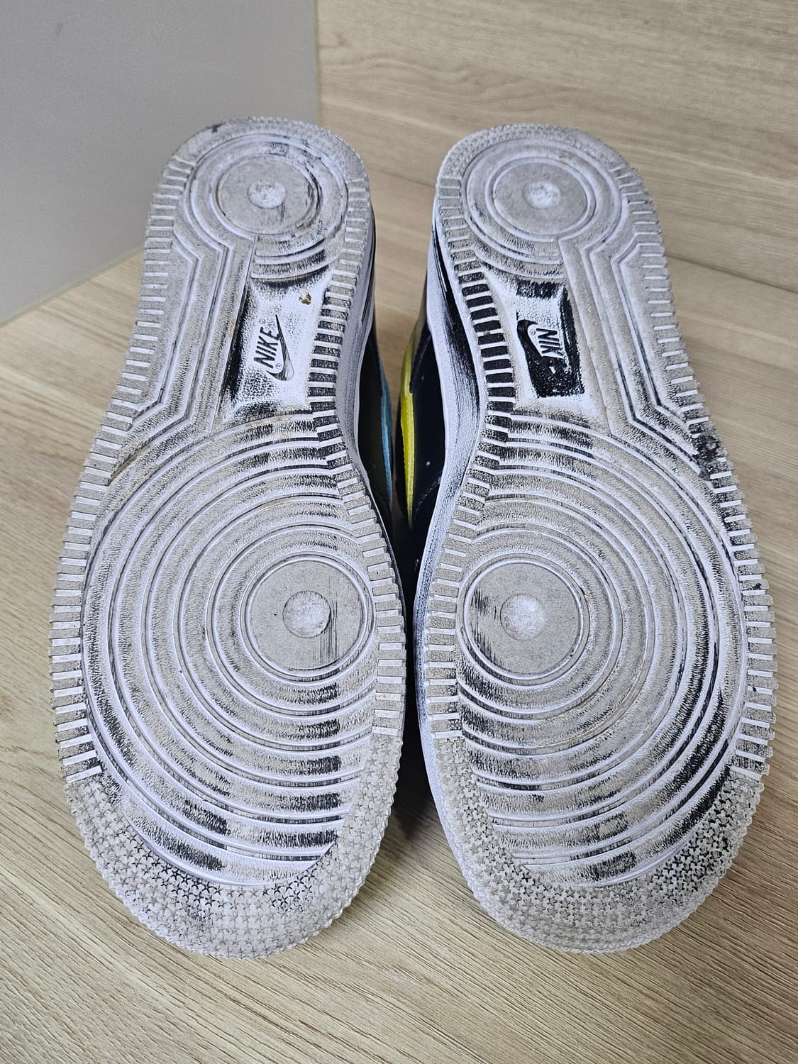 나이키 x 피스마이너스원 에어포스1 파라노이즈 3.0 상품이미지4