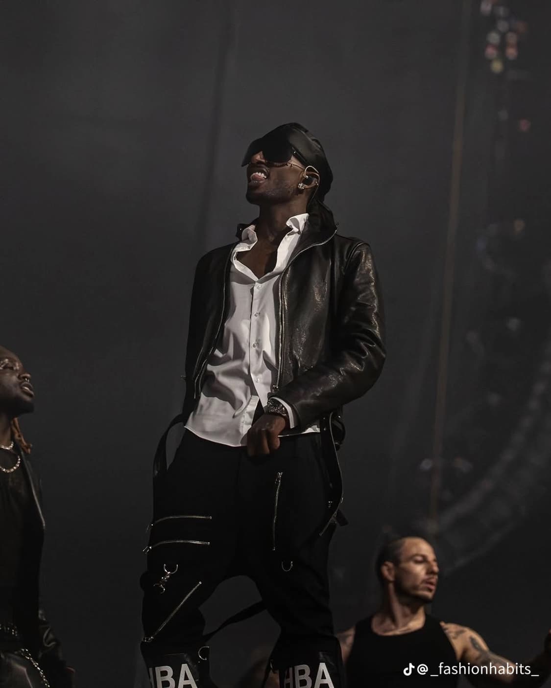 후드바이에어 본디지 팬츠 국문탭 카티착용 상품이미지3