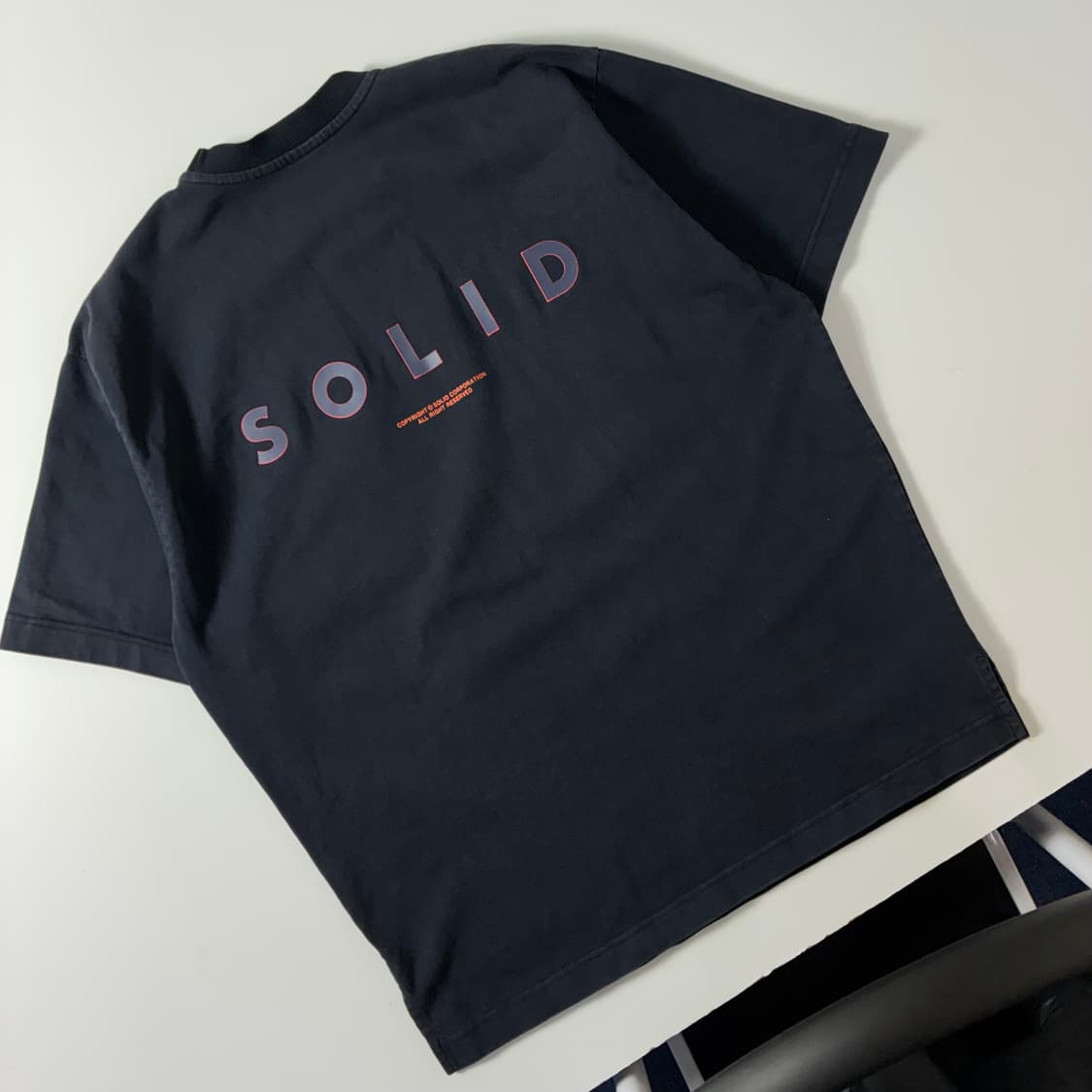 Solid homme  솔리드옴므 스펠아웃 코튼 워시드 블랙 반팔티셔츠  상품이미지2