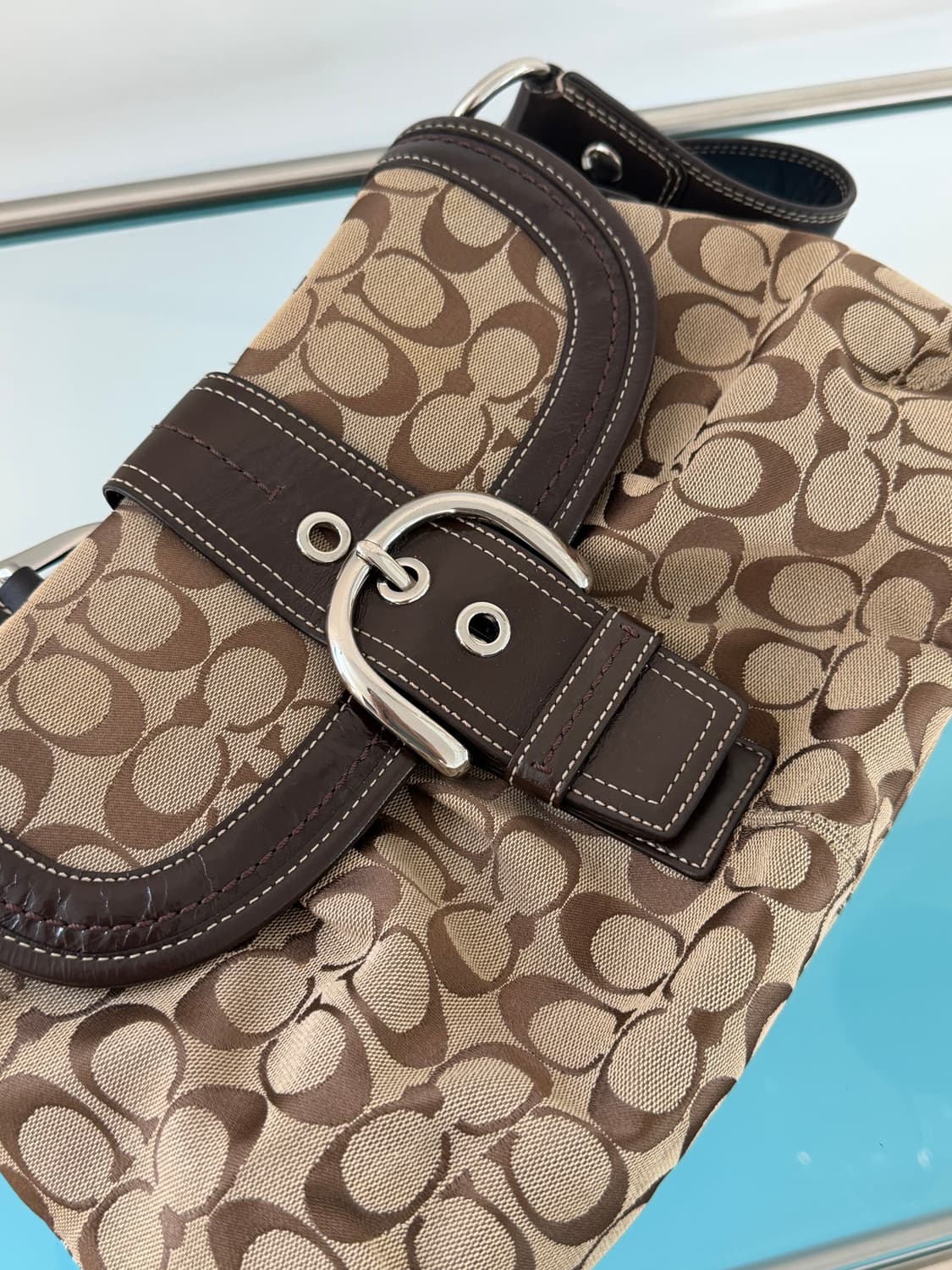 S급 🤎 Coach Signature Buckleback 상품이미지9