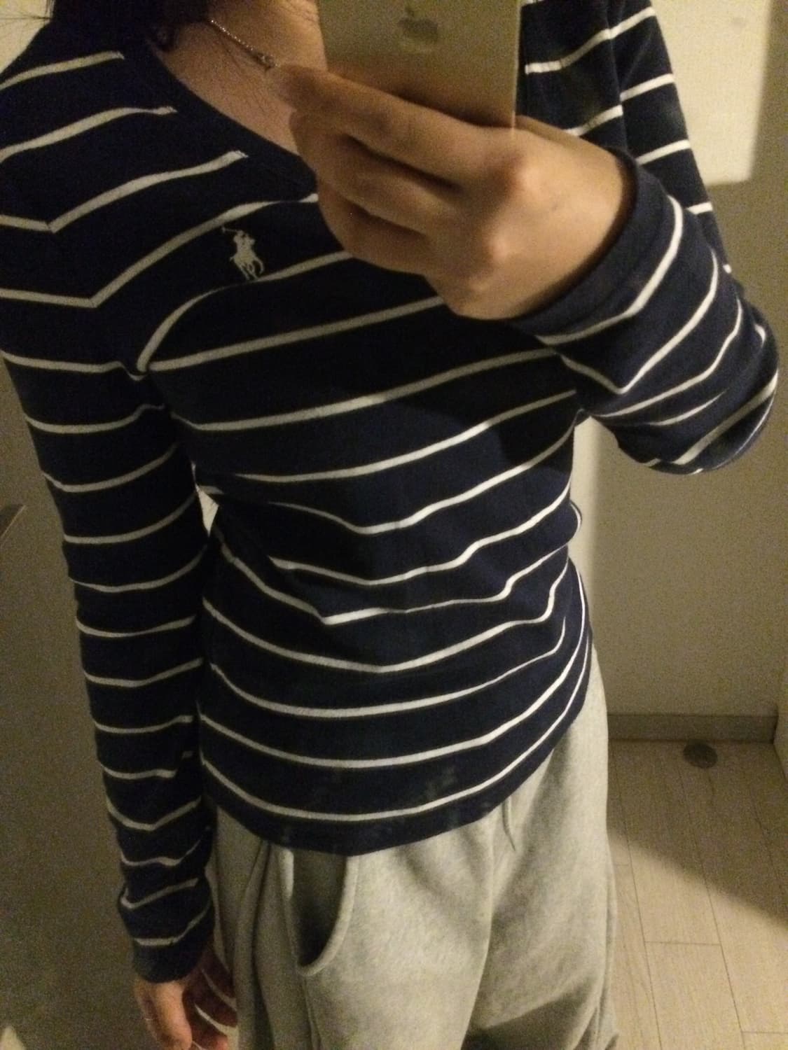 폴로 브이넥 스프라이트 네이비 긴팔티  상품이미지4