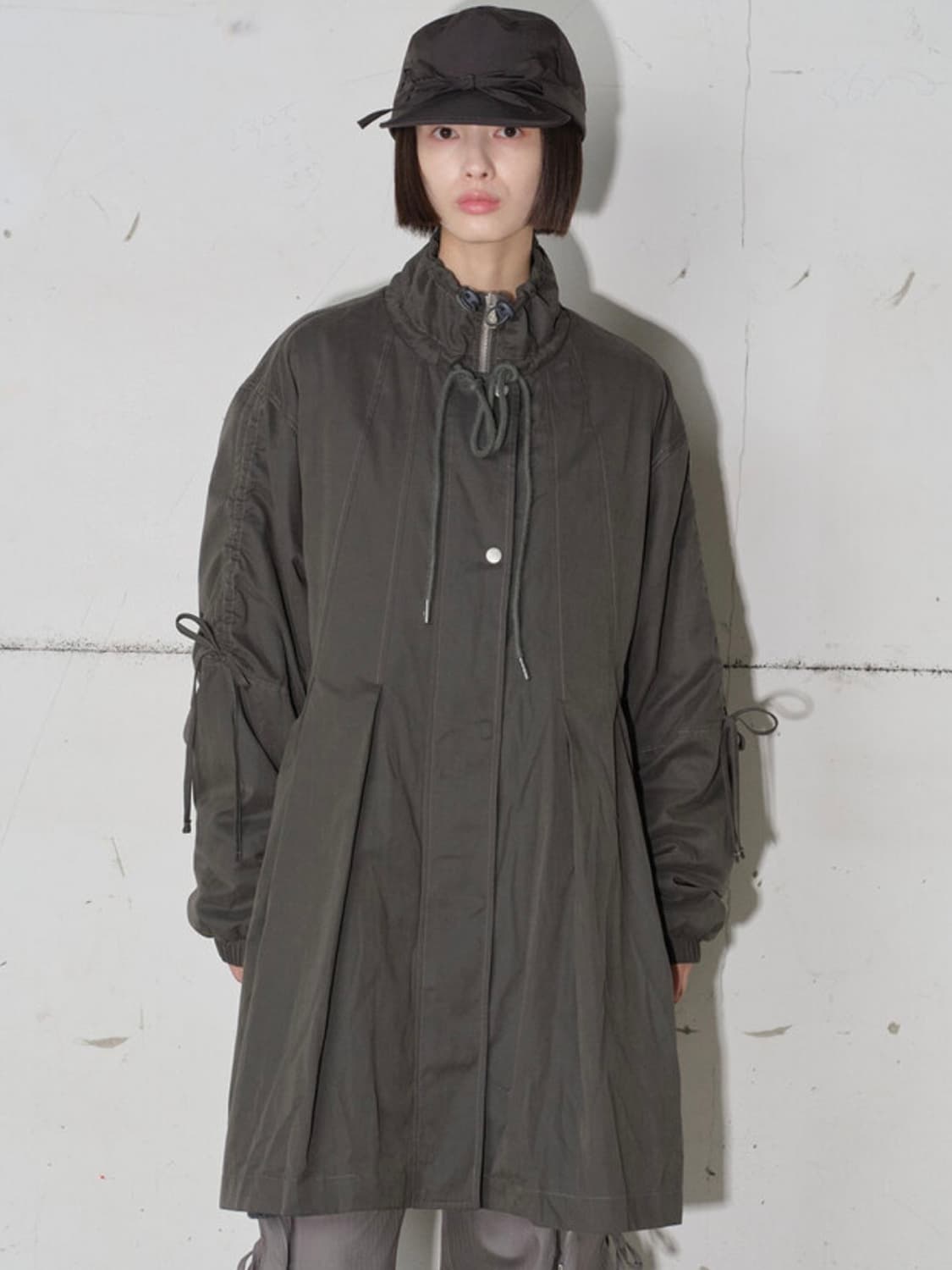 타입서비스 Pleated Fleece Long Jumper 차콜 상품이미지1