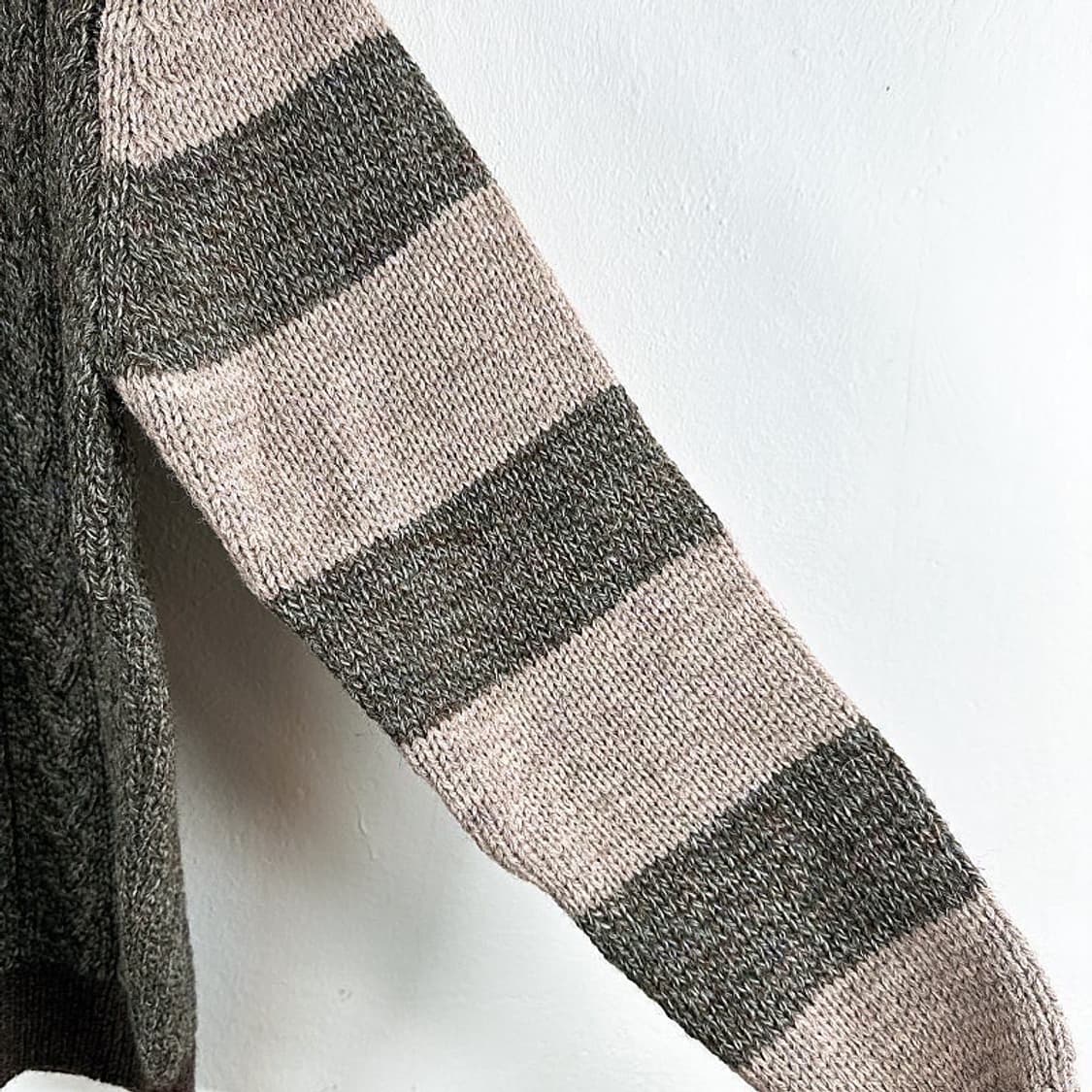 (정품/새상품) 이스트로그 X 하울린 남성 카키그린 케이블 울 니트 상품이미지2