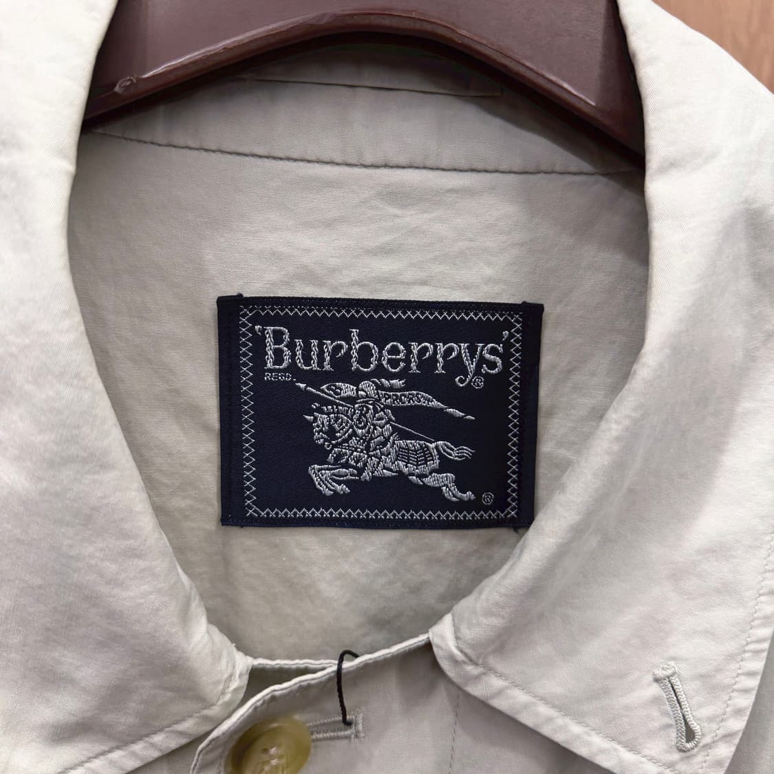 버버리 코튼 싱글 롱 코트 히든 버튼업 디테일 레귤러핏 아이보리 상품이미지6