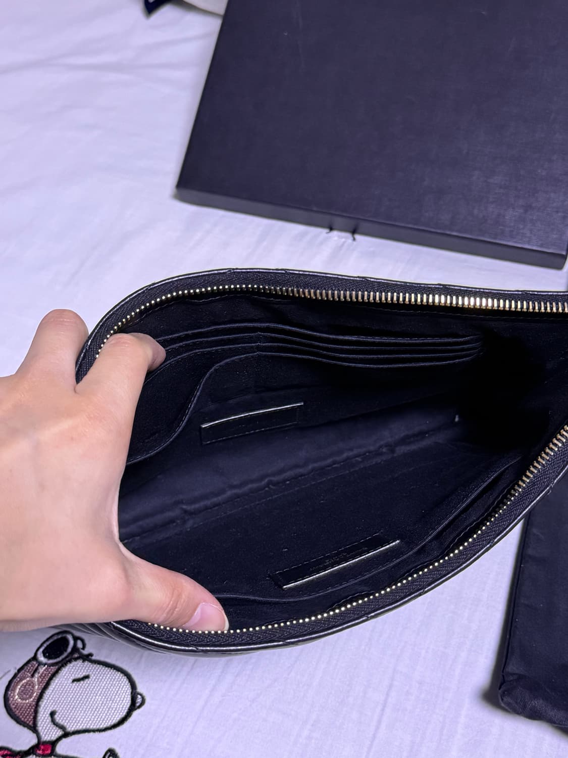 생로랑 클러치백 뉴미디움 금장 풀박스 21SS 상품이미지3