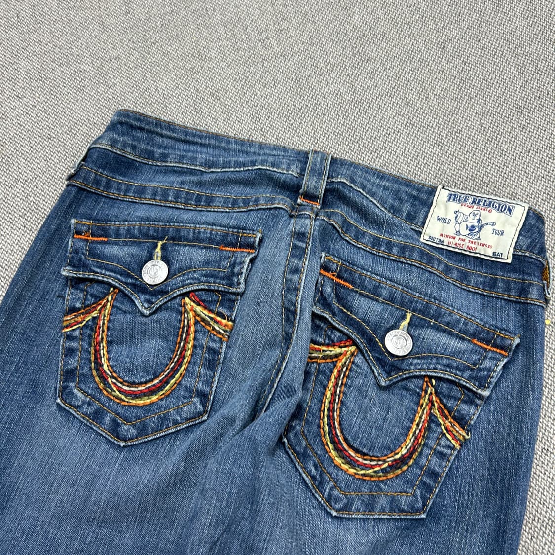 트루릴리전 섹션 부츠컷 스티치 데님팬츠(27) 상품이미지2