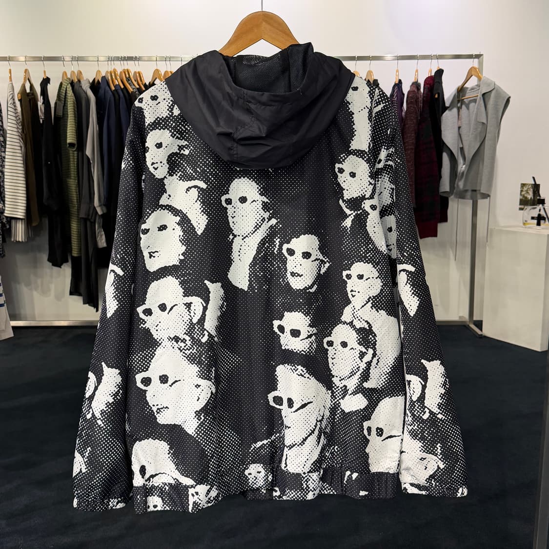 [2XL] 차이나타운마켓 시어터 바람막이 상품이미지2