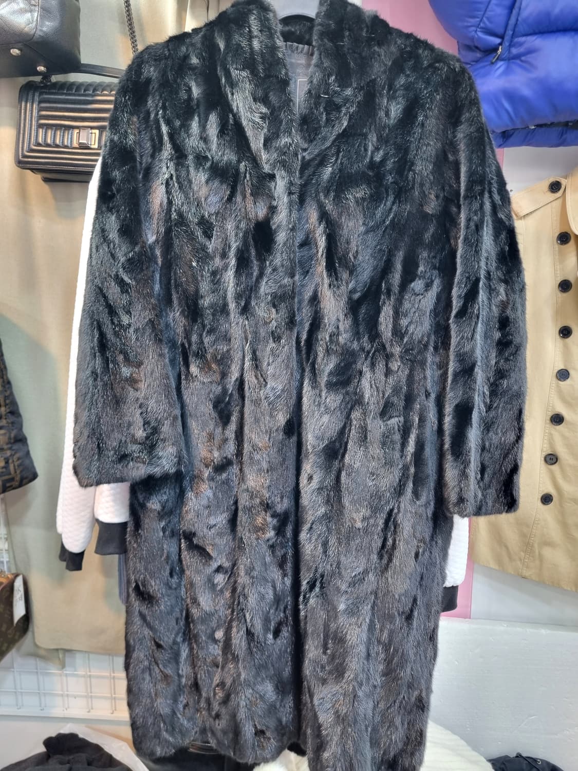 진도 끌레베 블랙 밍크 롱코트 상품이미지1