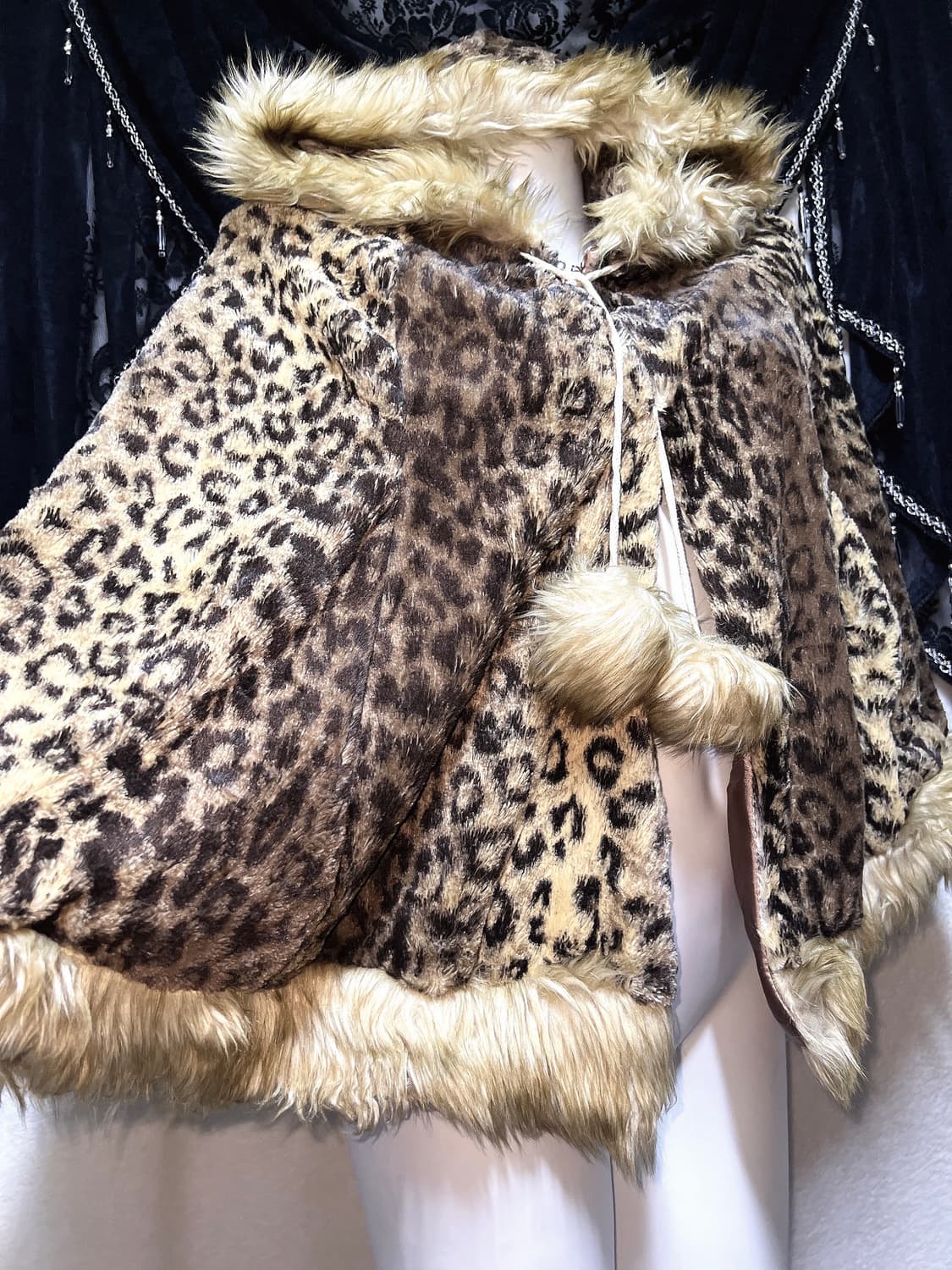 호피 레오파드 폼폼 퍼후드 케이프 망토 판초 오네갸루 라떼 핀터 펑크 상품이미지4
