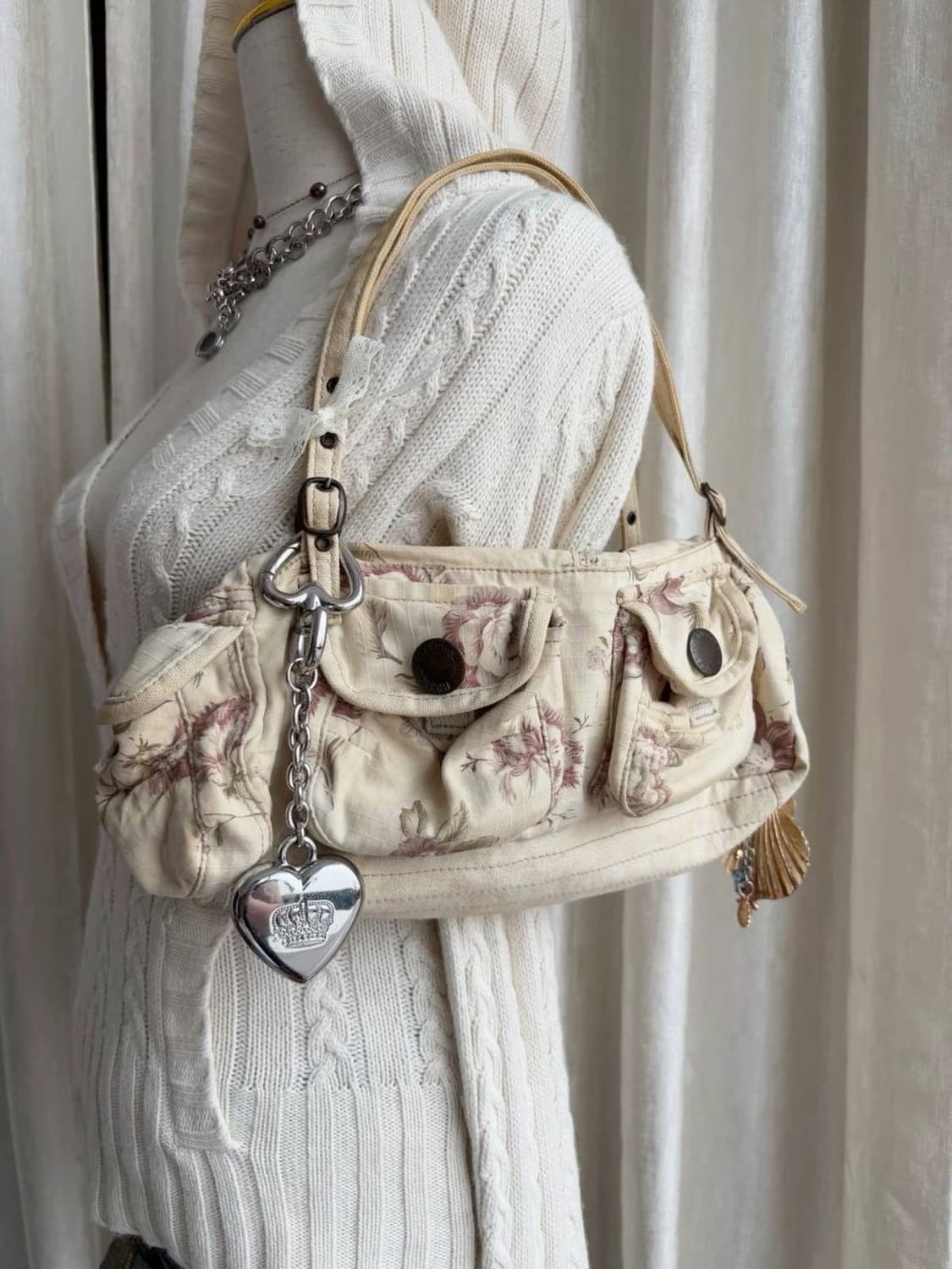 구해요) 아베크롬비 빈티지 카고 플로럴 숄더백 가방 상품이미지3