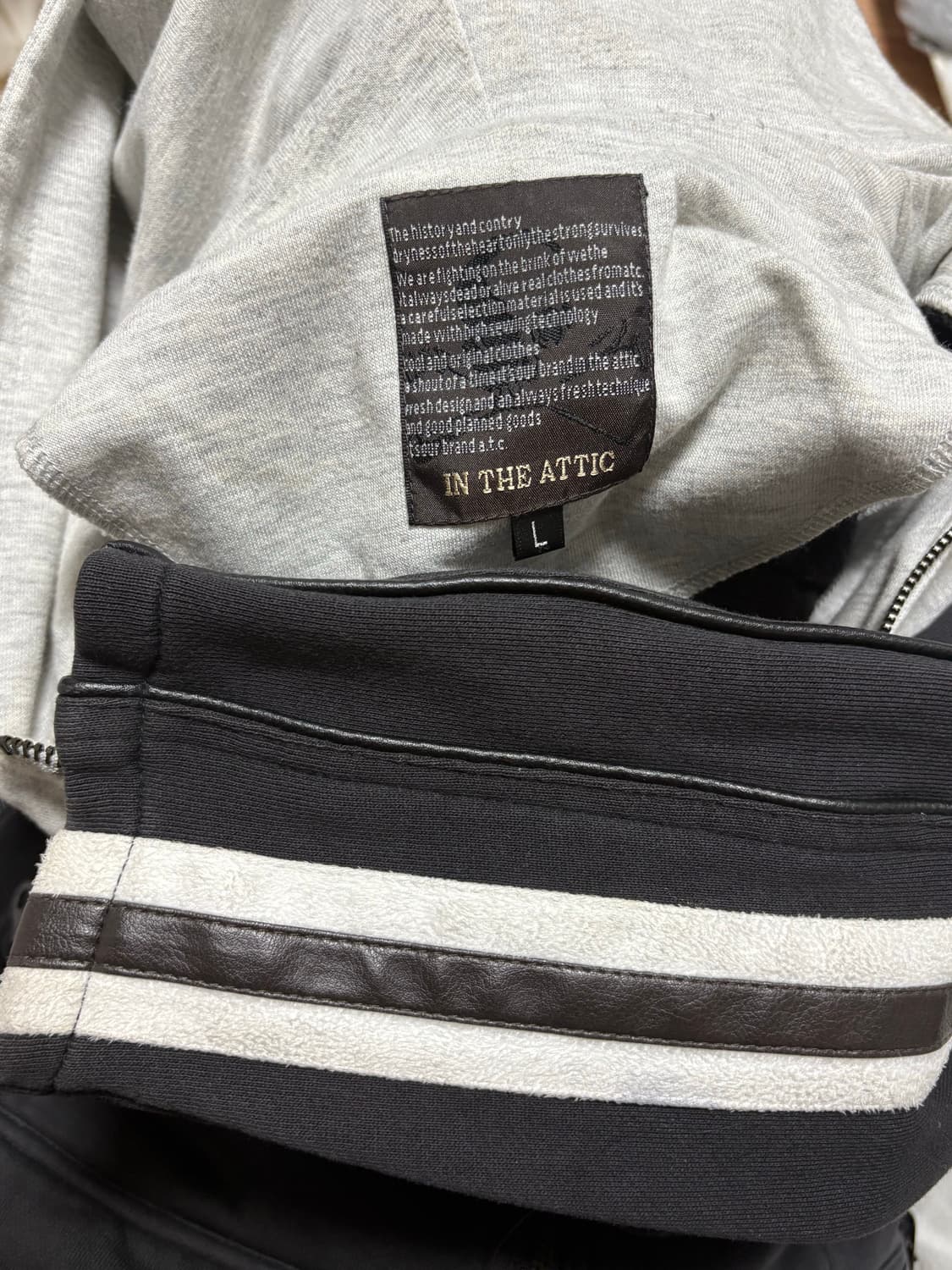 In the attic 인더아틱 후드 버클 봄버 자켓 펑크 상품이미지10