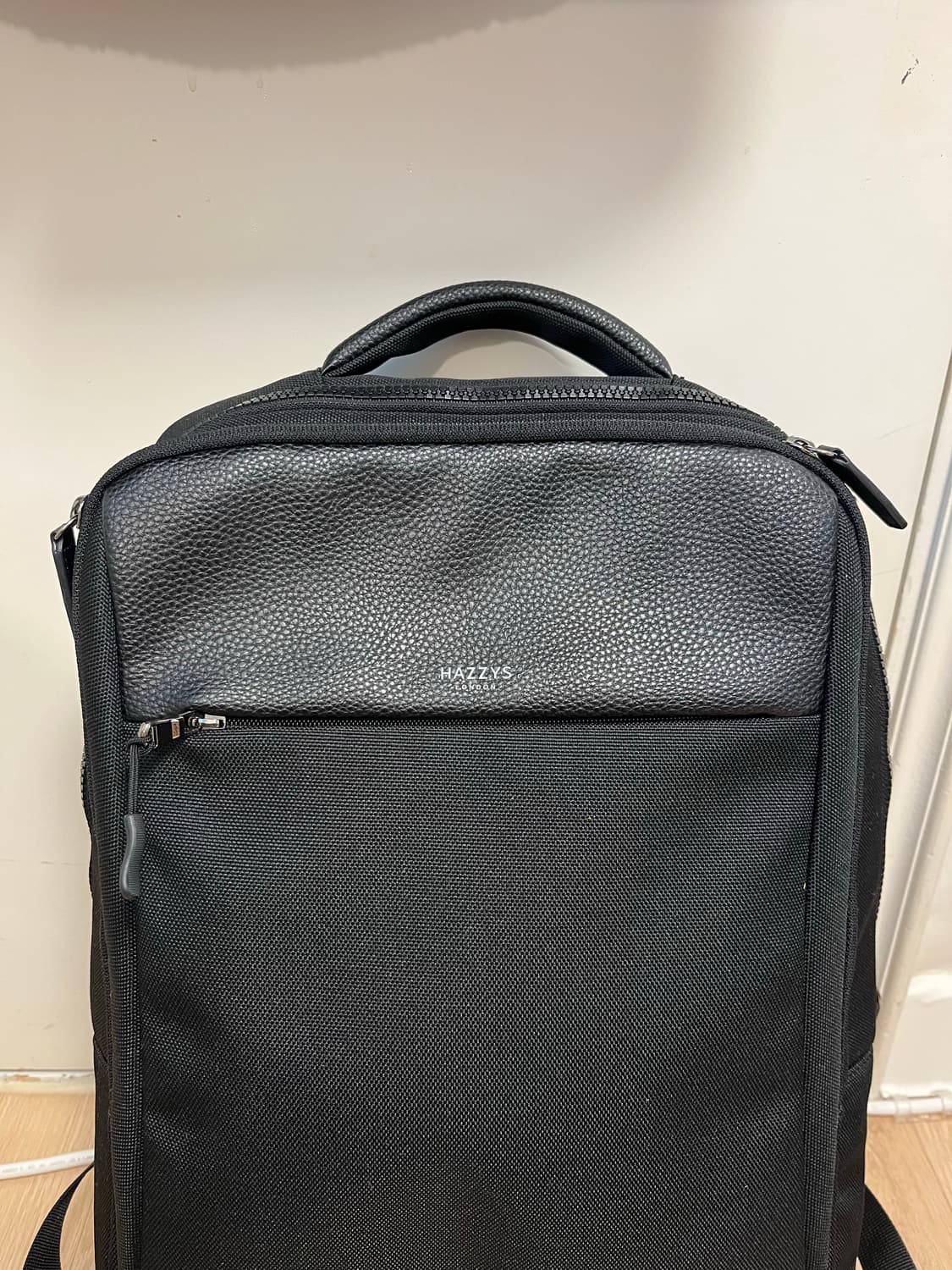 해지스 Hazzys 가죽 블랙 백팩 상품이미지2
