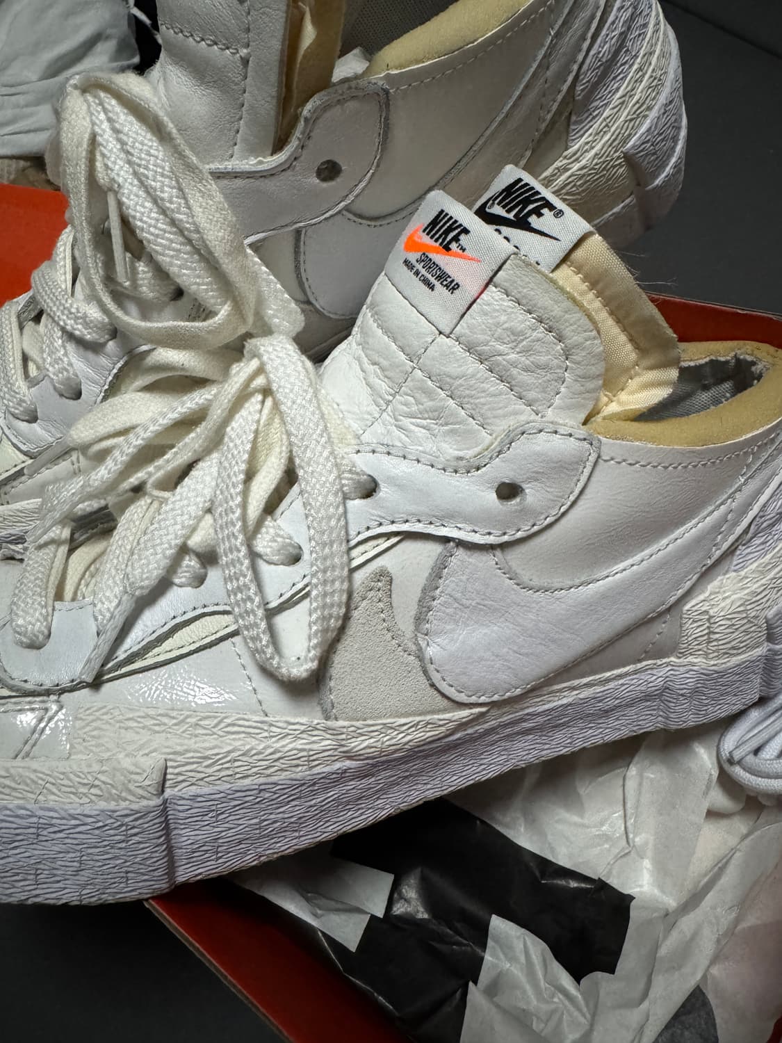 나이키 사카이블레이저 270사이즈 판매합니다 상품이미지3