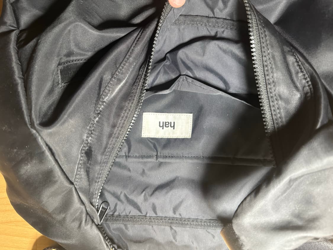 (남녀공용) hah archive 하 아카이브 아크 블랙 메신저 백 상품이미지4