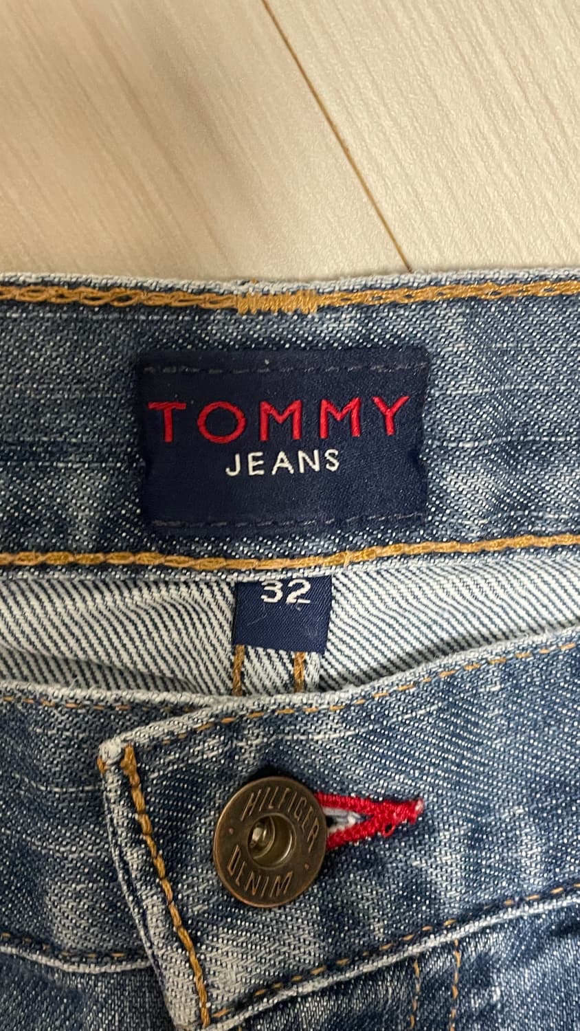 Tommy Jeans 버뮤다 팬츠 32 상품이미지4