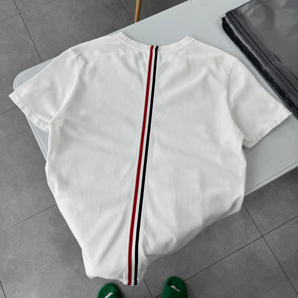 톰브라운 반팔 상품이미지1