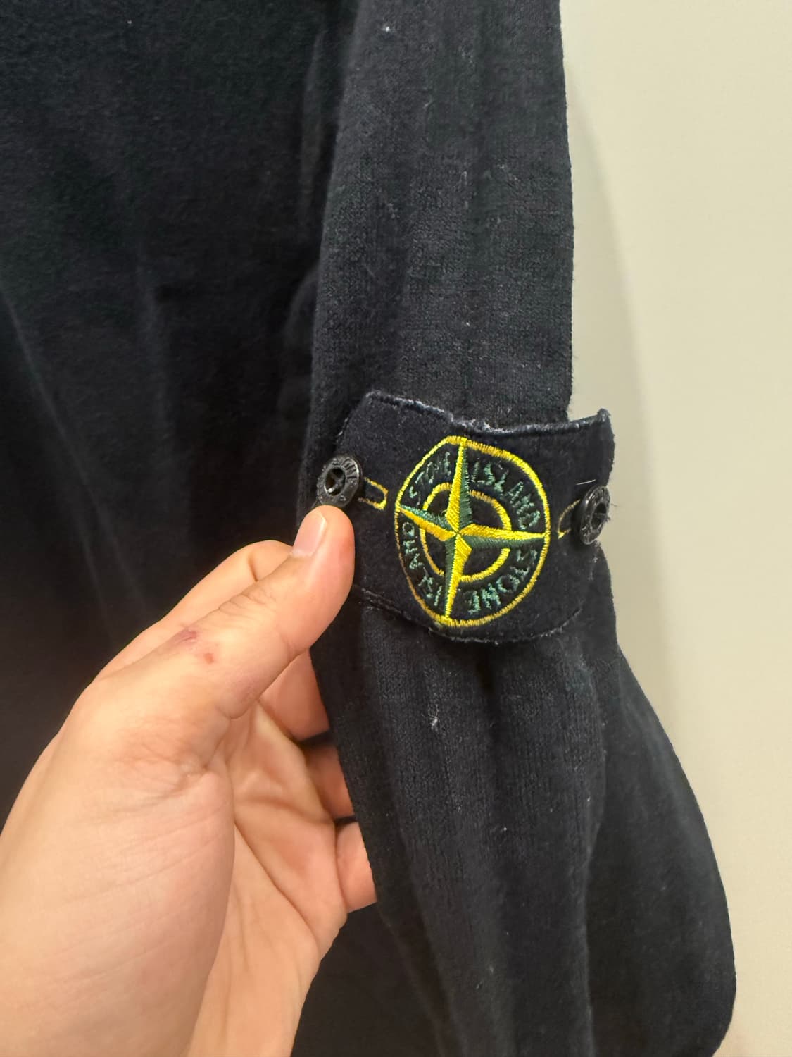 [L] 스톤아일랜드 블랙 패치 니트 상품이미지3