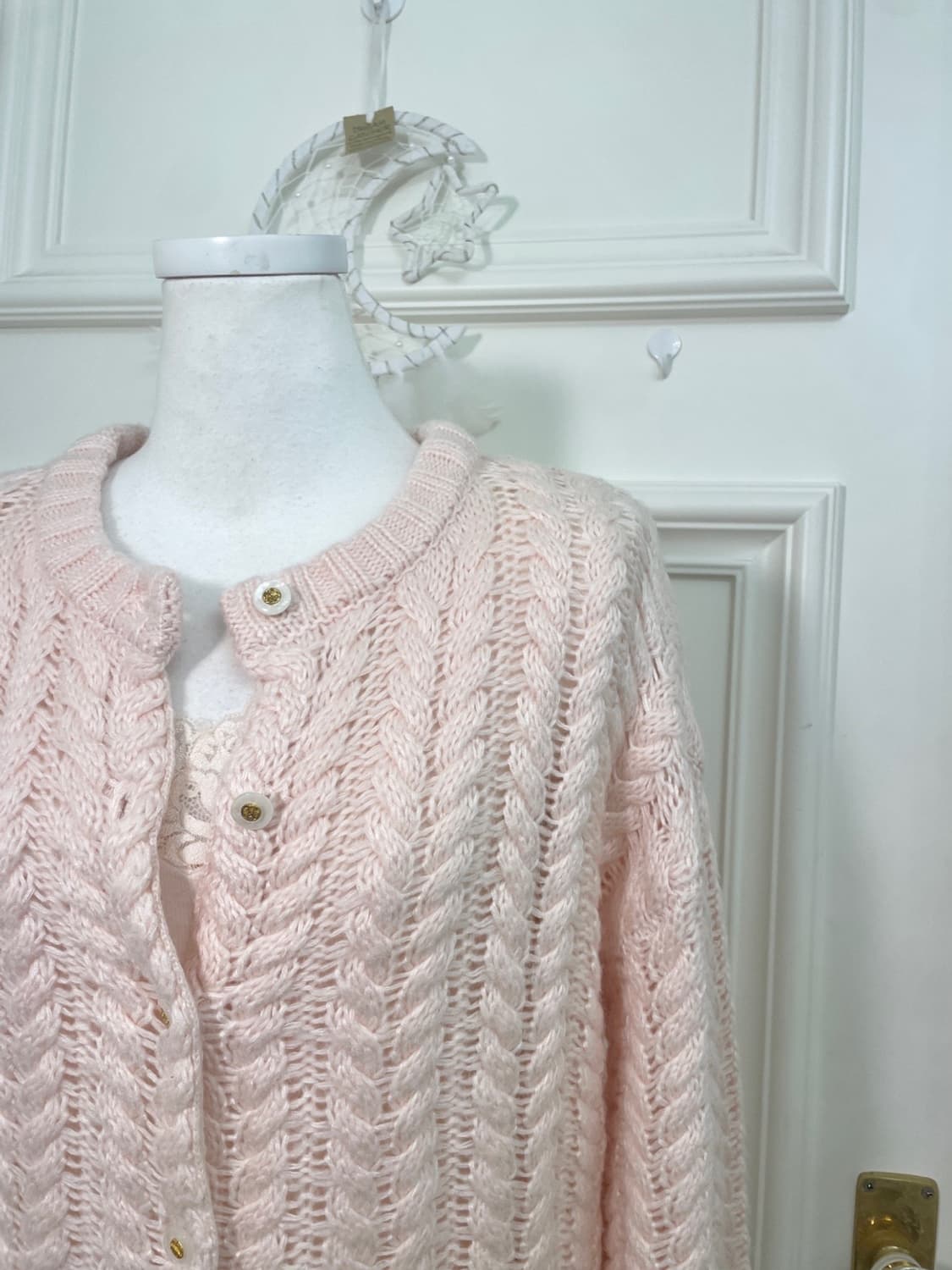 NICE CLAUP lovely coral twist warm cardi 상품이미지7