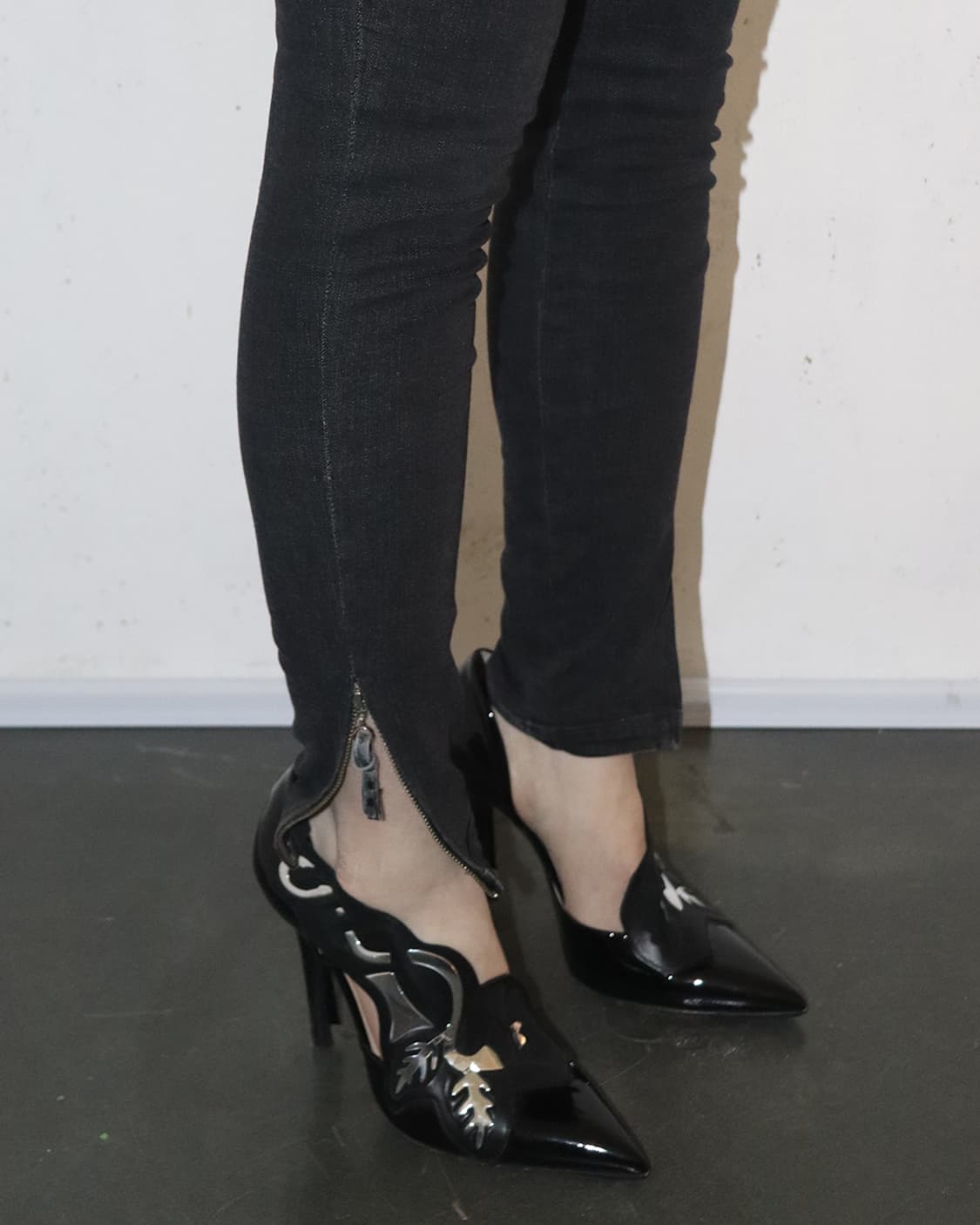 발렌시아가 by 니콜라스 제스키에르 12AW 지퍼 디테일 데님팬츠 블랙 상품이미지4