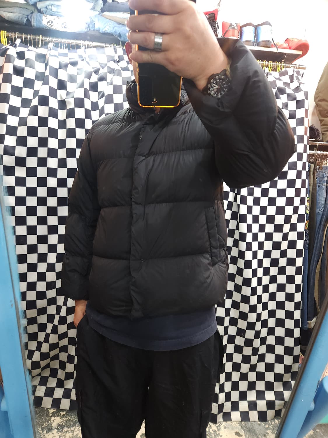 유니클로 울트라 라이트 볼륨 경량 패딩점퍼

 상품이미지7