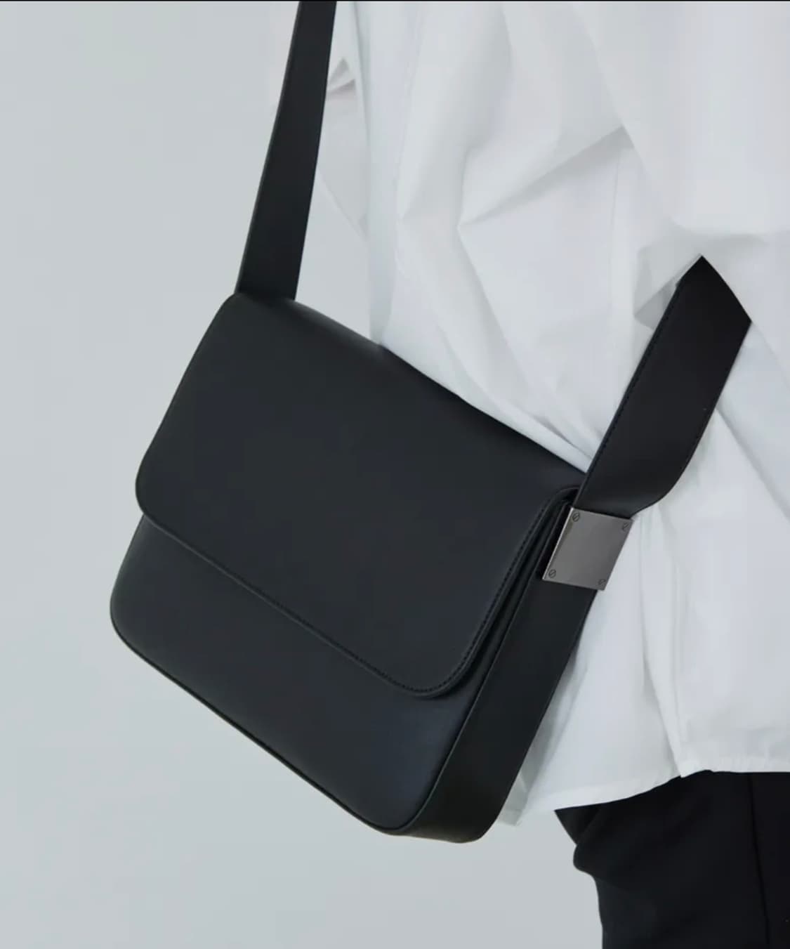 EMOTIO - ONE LINE 미니멀 크로스백 상품이미지1