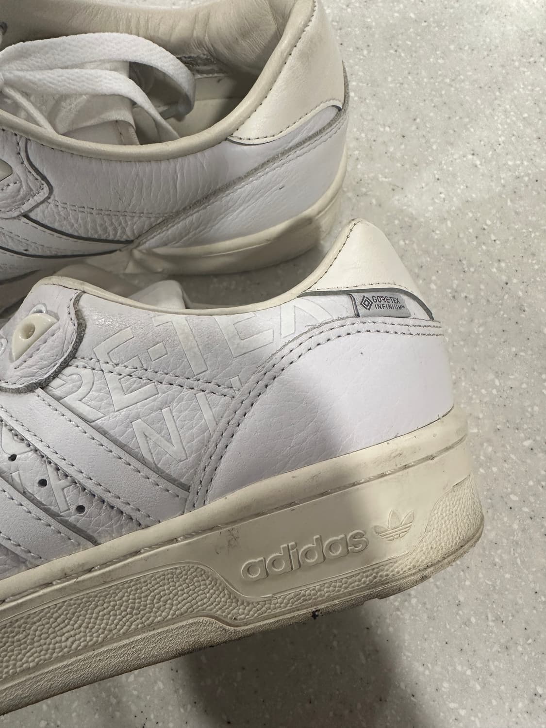 아디다스 라이벌리 고어텍스 상품이미지2