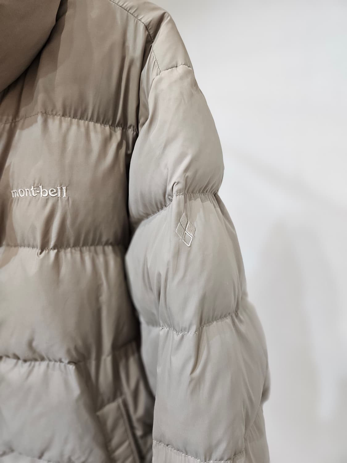 몽벨 중경량 리버시블 양면 패딩 상품이미지4