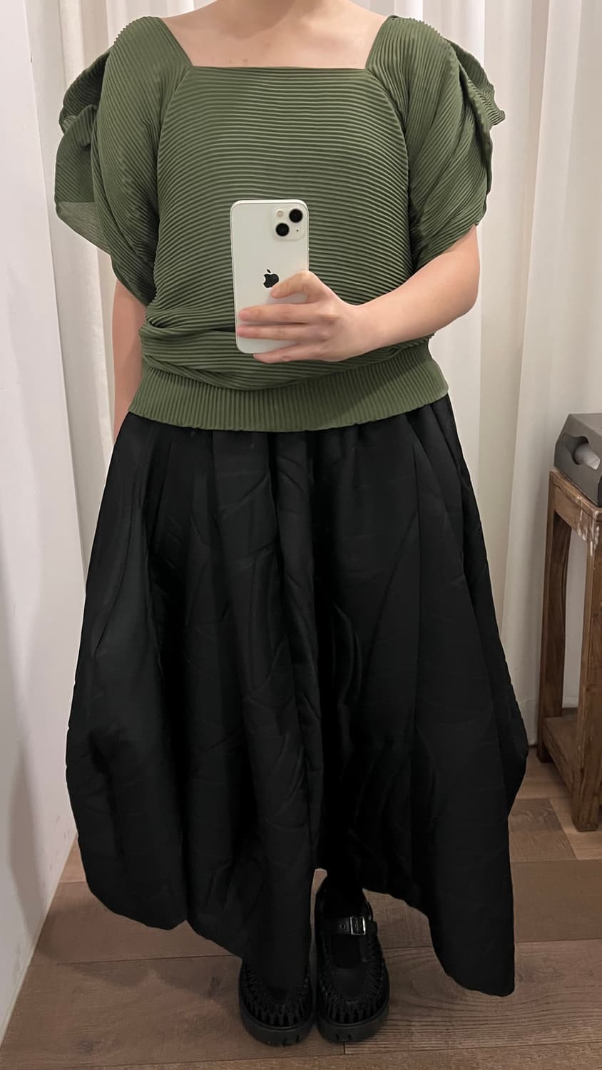 Khaki Pleats Transformed Blouse  상품이미지3