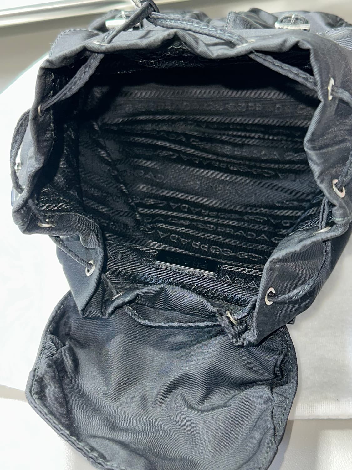 프라다 리나일론 미니백팩 크로스 상품이미지3