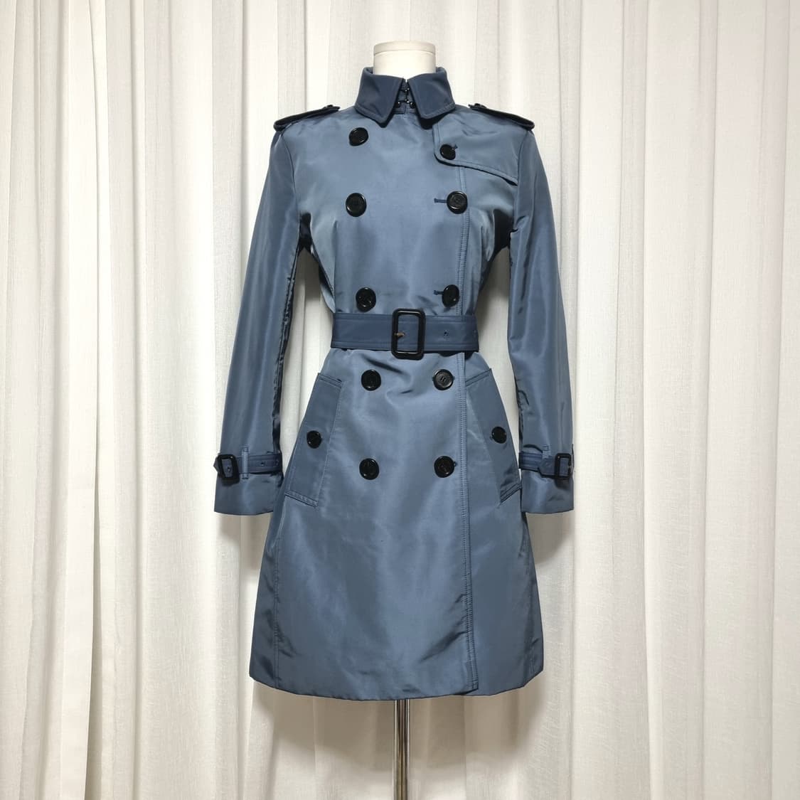 버버리 런던 개버딘 벨티드 트렌치코트 Coal Blue 영국산 /드라이완 상품이미지2