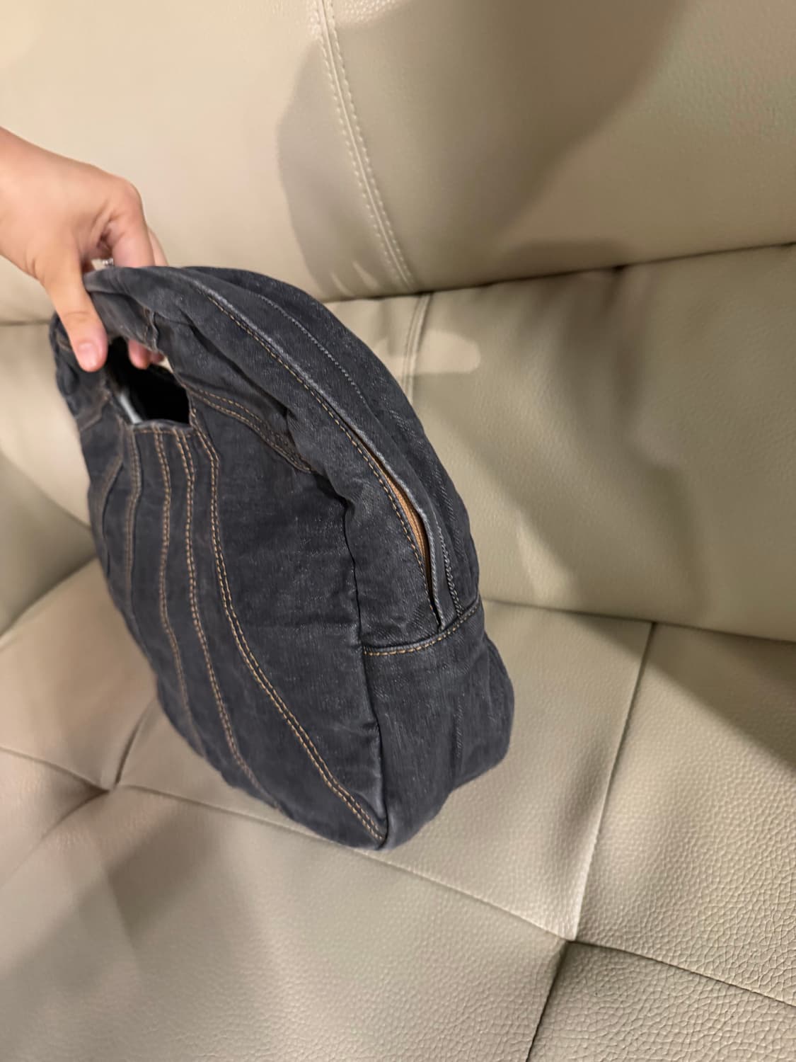 stitch detail denim panel hand bag 상품이미지3