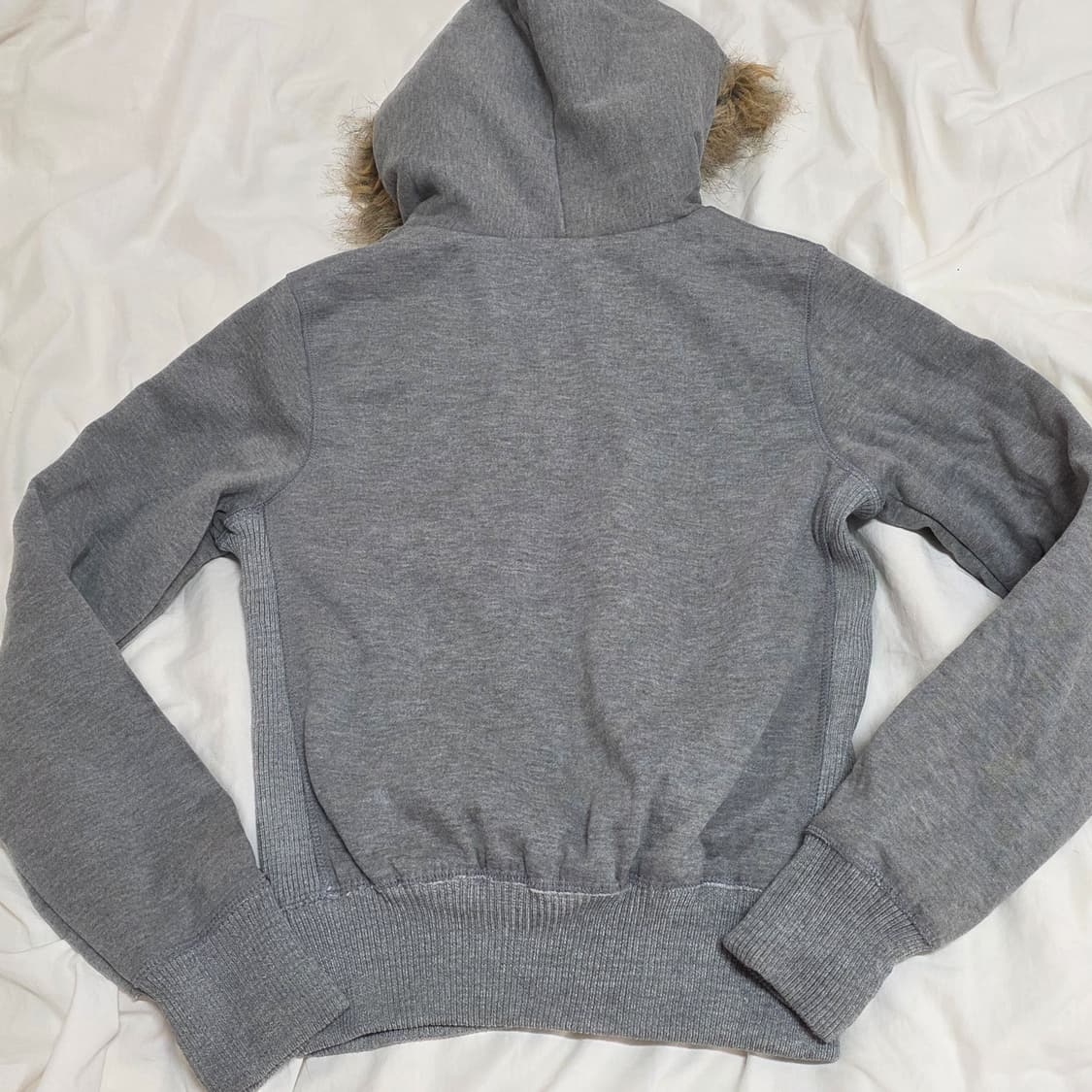 아베크롬비 핀터레스트 울프죠 그레이 후드집업 y2k 오네갸루 딱붙 상품이미지5