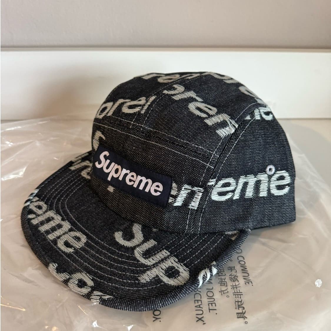 18SS 슈프림 데님 올오버 로고 캠프캡 블랙 상품이미지2