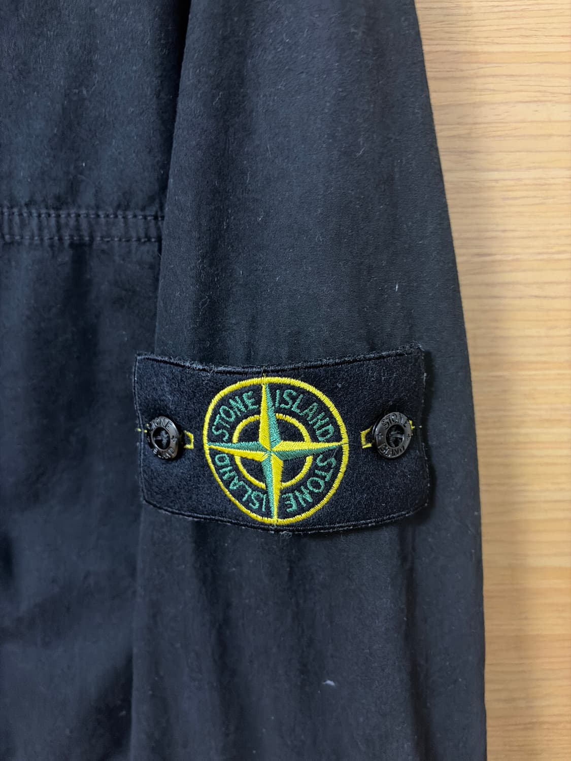 스톤아일랜드 25ss 브러쉬드 오가닉 코튼 오버셔츠 블랙 상품이미지3