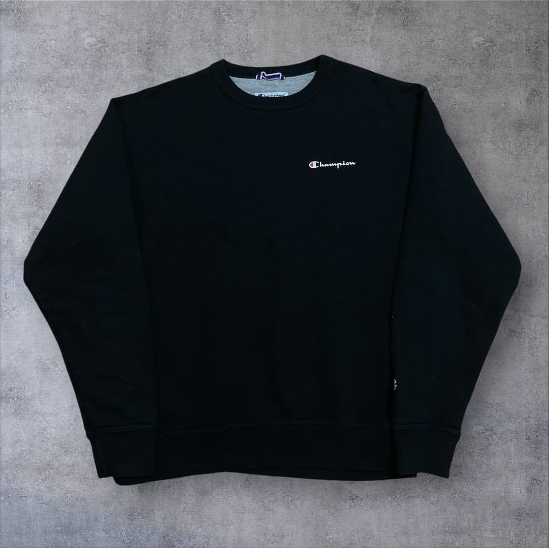 챔피온 스몰 로고 블랙 맨투맨 상품이미지1
