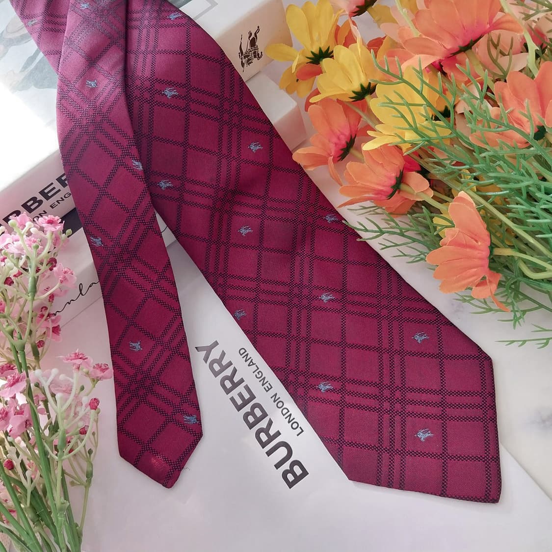 버버리 실크 와인 패턴 넥타이 9.5cm A+등급 K1390
 상품이미지2